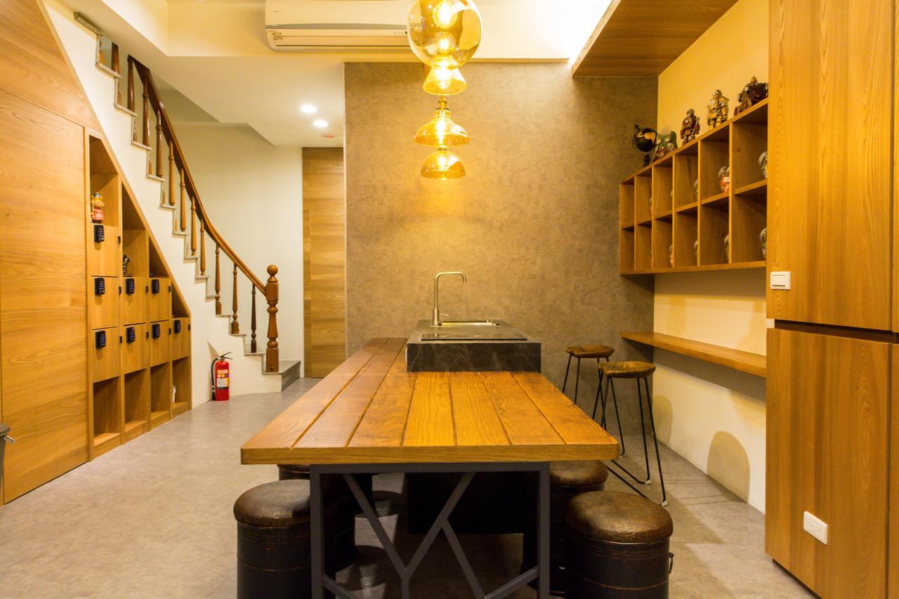 An Ping Shisan Hostel ไถหนาน ภายนอก รูปภาพ